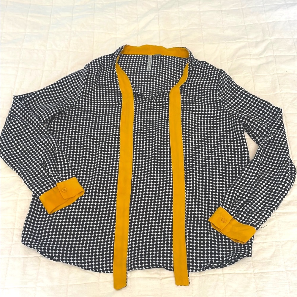Super cute vintage style blouse